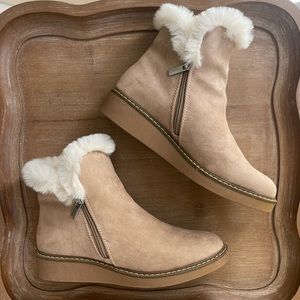 Fuzzy Warm Ankle Booties | Neutral Beige | Size 9
